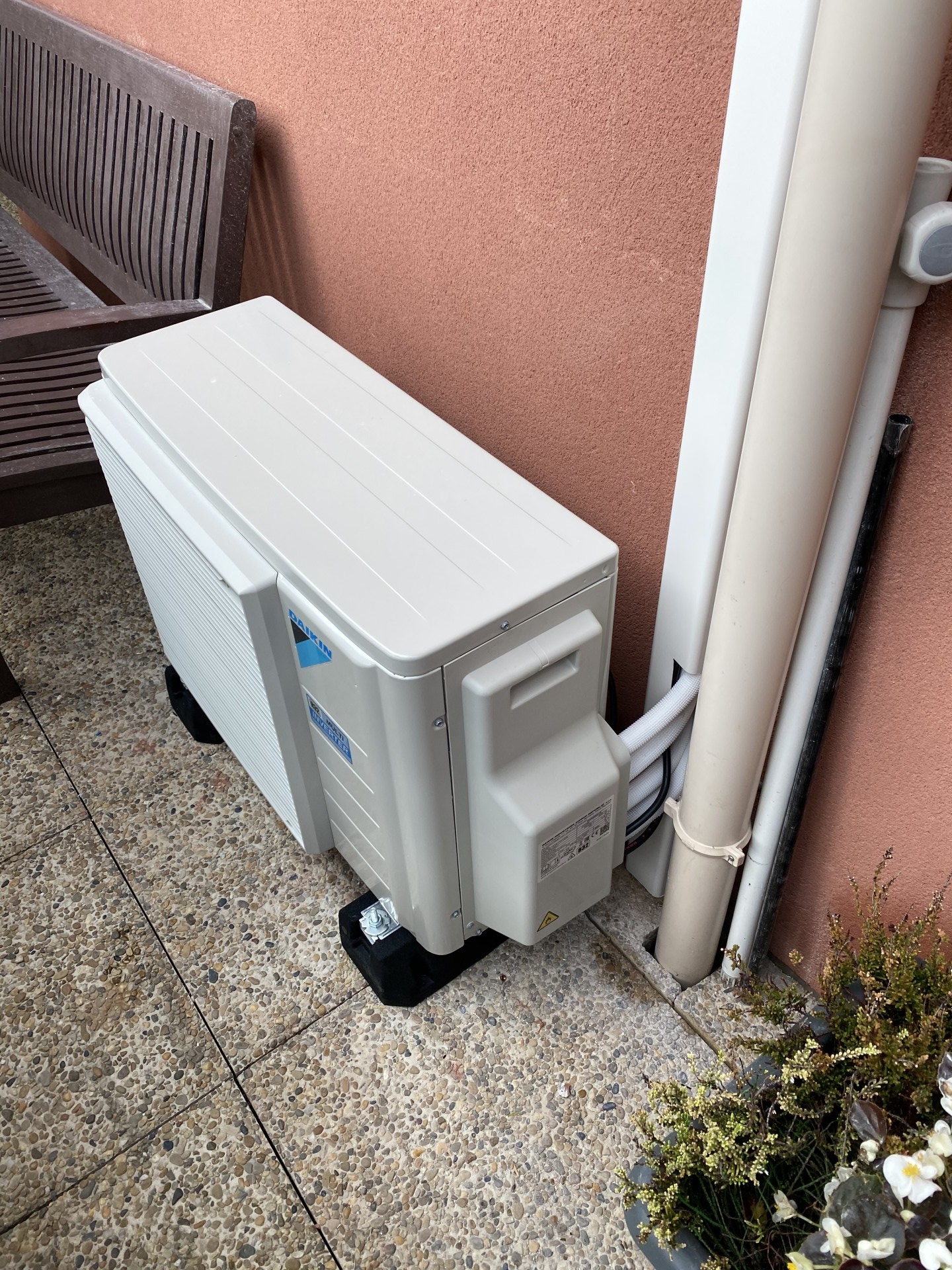Installation unité extérieure DAIKIN à TRAPPES